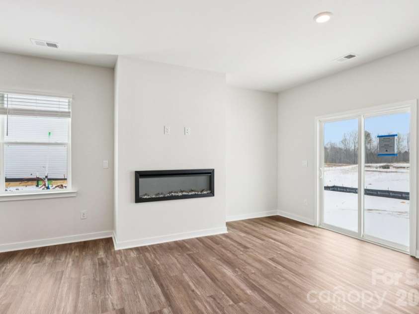 1447 Mammoth Road, Hickory, NC 28602.  MLS# CAR4350148, YatesRealty ID 6171. 