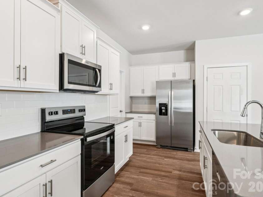 1447 Mammoth Road, Hickory, NC 28602.  MLS# CAR4350148, YatesRealty ID 6171. 