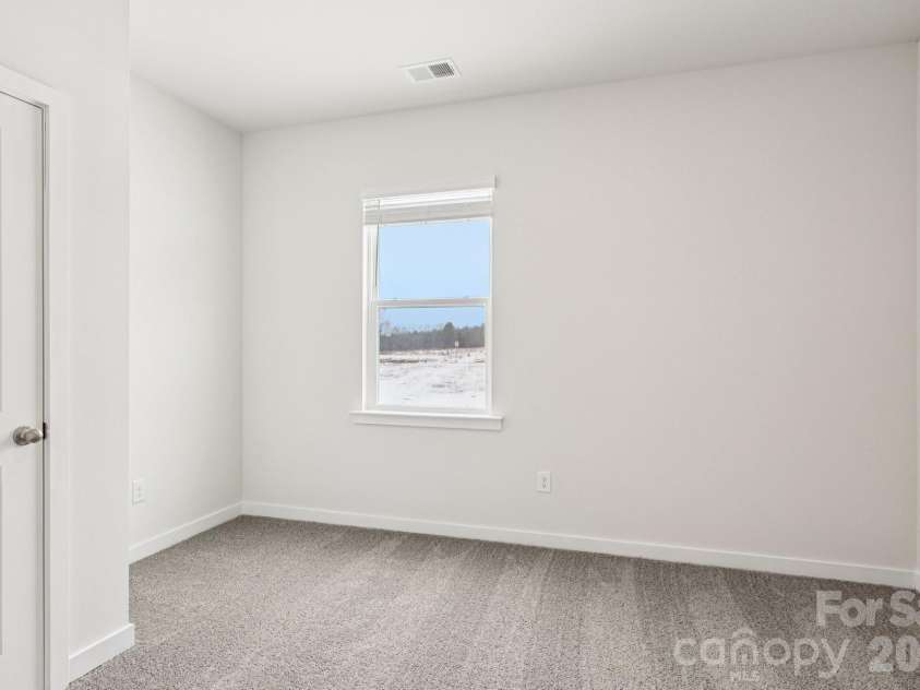 1447 Mammoth Road, Hickory, NC 28602.  MLS# CAR4350148, YatesRealty ID 6171. 