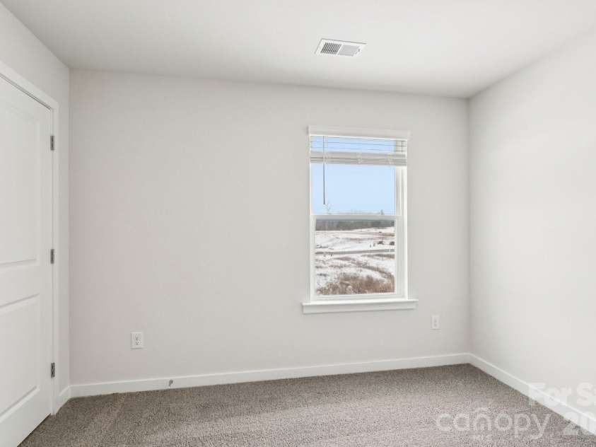 1447 Mammoth Road, Hickory, NC 28602.  MLS# CAR4350148, YatesRealty ID 6171. 