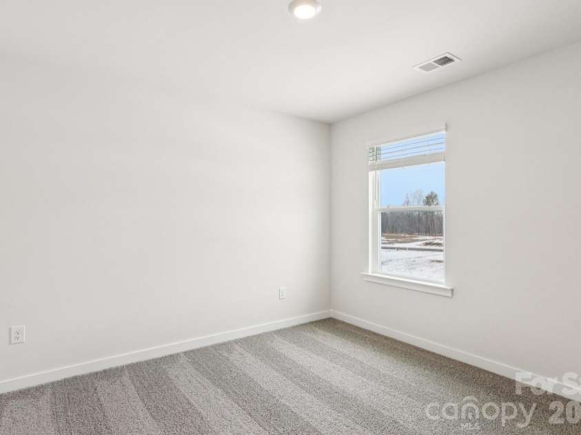 1447 Mammoth Road, Hickory, NC 28602.  MLS# CAR4350148, YatesRealty ID 6171. 