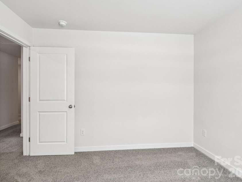 1447 Mammoth Road, Hickory, NC 28602.  MLS# CAR4350148, YatesRealty ID 6171. 