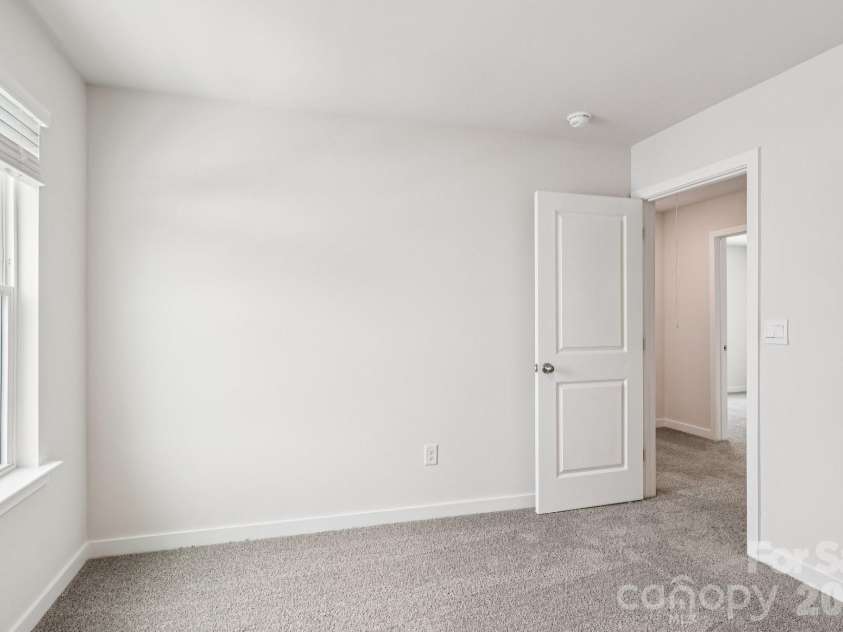 1447 Mammoth Road, Hickory, NC 28602.  MLS# CAR4350148, YatesRealty ID 6171. 