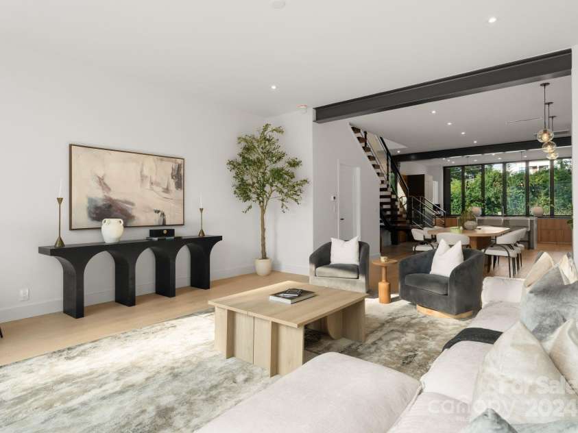 237 Marsh Road, Charlotte, NC 28209.  MLS# CAR4184328, YatesRealty ID 6171. 