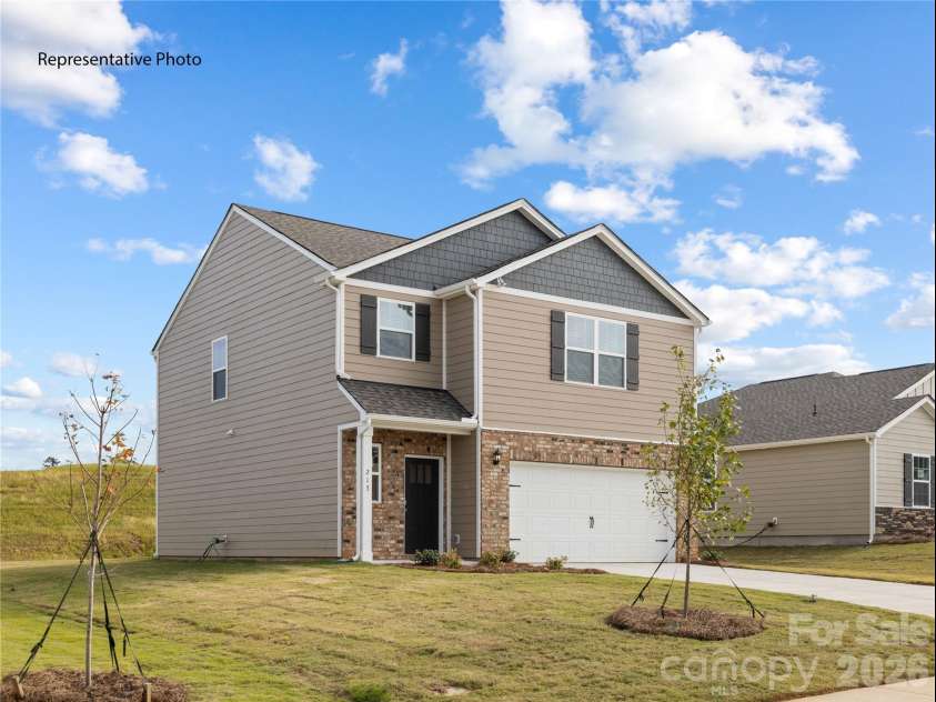 1406 Mammoth Road, Hickory, NC 28602.  MLS# CAR4350155, YatesRealty ID 6172. 