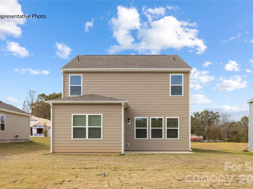 1406 Mammoth Road, Hickory, NC 28602.  MLS# CAR4350155, YatesRealty ID 6172. 