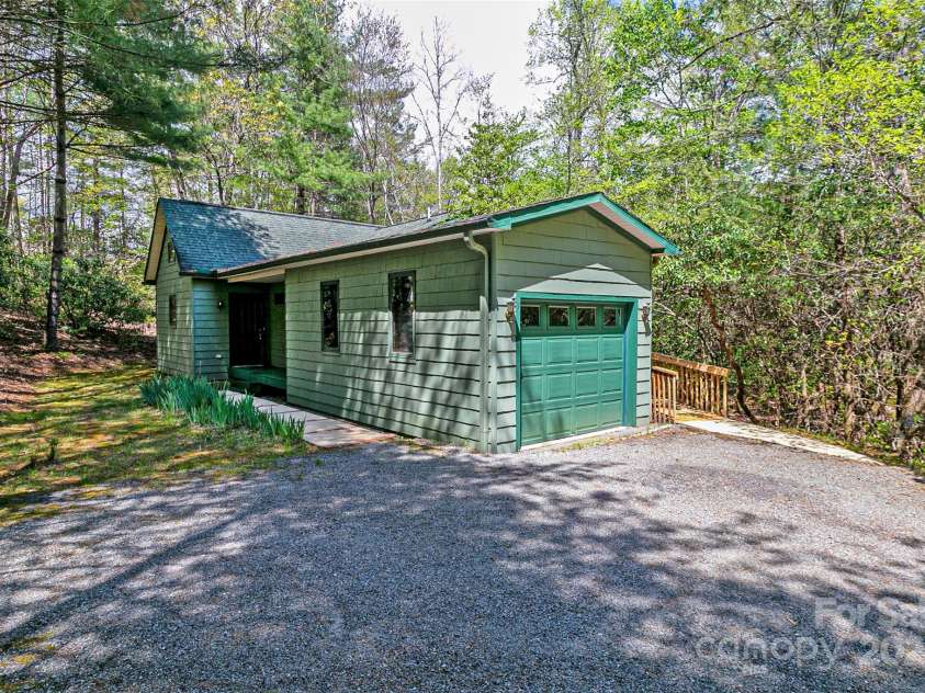 1640 Eagle Lake Drive, Brevard, NC 28712.  MLS# CAR4133745, YatesRealty ID 6174. 