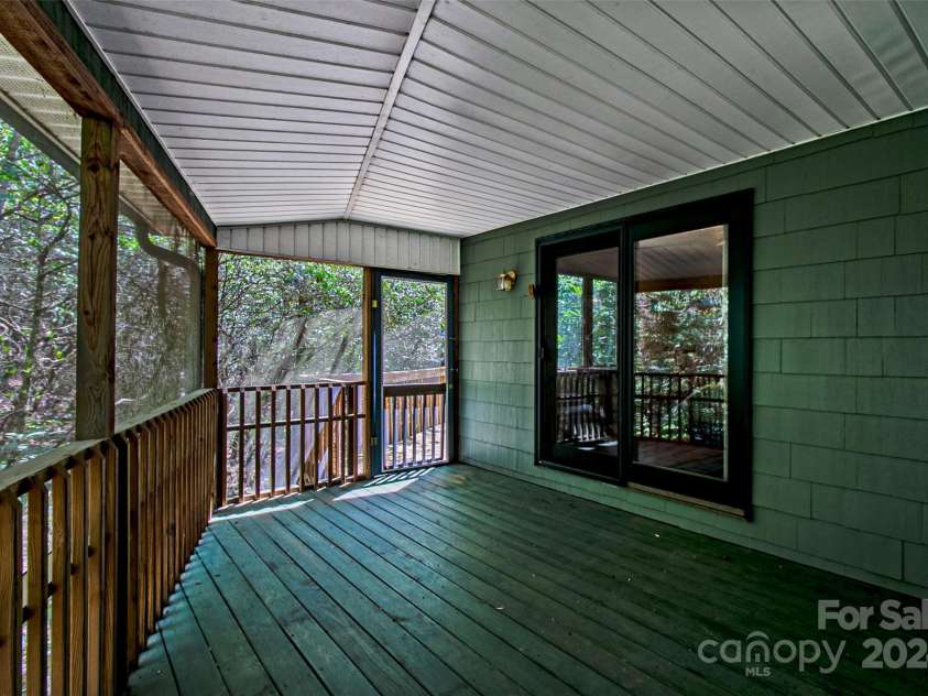 1640 Eagle Lake Drive, Brevard, NC 28712.  MLS# CAR4133745, YatesRealty ID 6174. 
