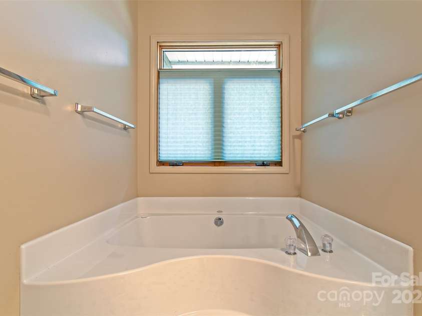 1640 Eagle Lake Drive, Brevard, NC 28712.  MLS# CAR4133745, YatesRealty ID 6174. 