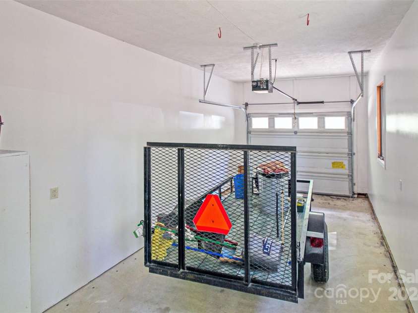 1640 Eagle Lake Drive, Brevard, NC 28712.  MLS# CAR4133745, YatesRealty ID 6174. 