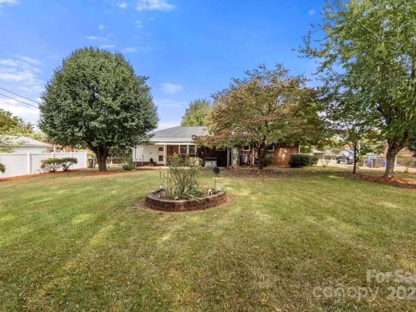 873 Kentwood Drive, Rock Hill, SC 29730.  MLS# CAR4307064, YatesRealty ID 6174. 