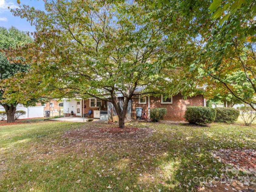 873 Kentwood Drive, Rock Hill, SC 29730.  MLS# CAR4307064, YatesRealty ID 6174. 