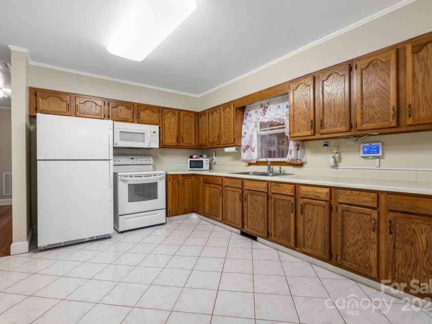 873 Kentwood Drive, Rock Hill, SC 29730.  MLS# CAR4307064, YatesRealty ID 6174. 