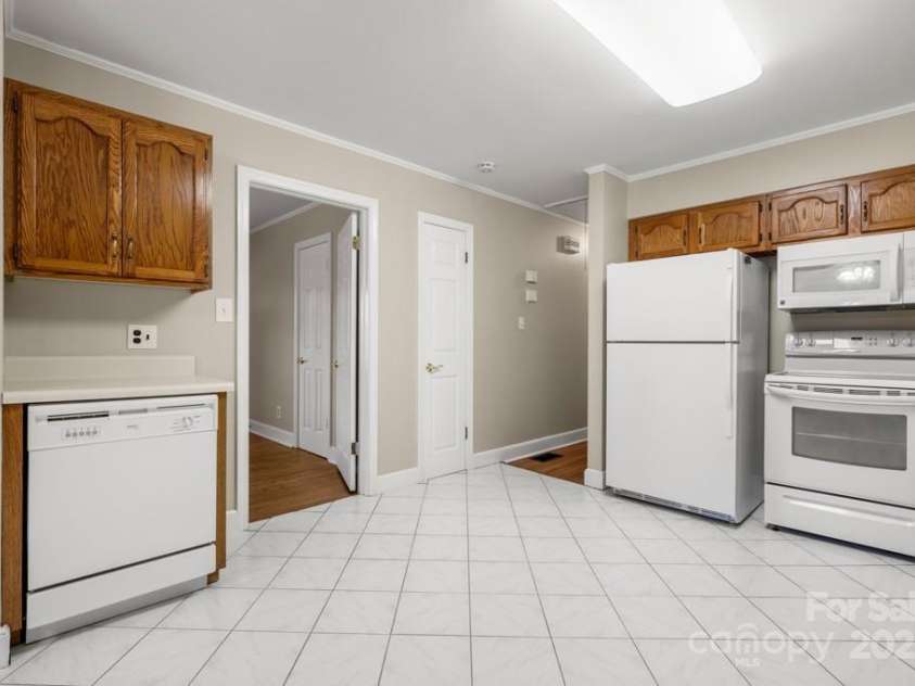 873 Kentwood Drive, Rock Hill, SC 29730.  MLS# CAR4307064, YatesRealty ID 6174. 