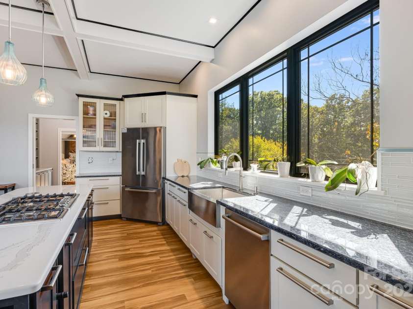 1387 Woods Ammons Road, Mars Hill, NC 28754.  MLS# CAR4303363, YatesRealty ID 6175. Kitchen with great views