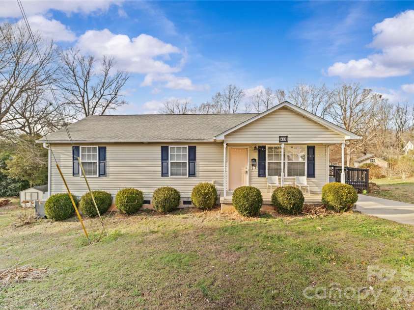 406 Calhoun Street, Fort Mill, SC 29715.  MLS# CAR4338595, YatesRealty ID 6175. 