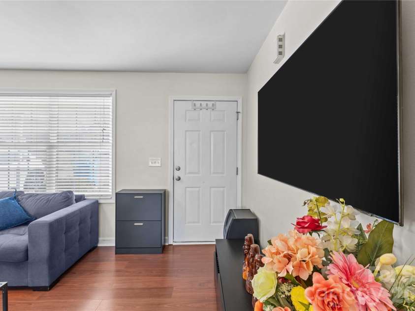 406 Calhoun Street, Fort Mill, SC 29715.  MLS# CAR4338595, YatesRealty ID 6175. 