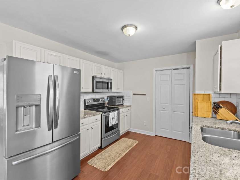 406 Calhoun Street, Fort Mill, SC 29715.  MLS# CAR4338595, YatesRealty ID 6175. 