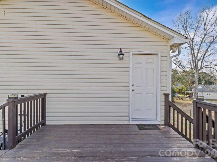 406 Calhoun Street, Fort Mill, SC 29715.  MLS# CAR4338595, YatesRealty ID 6175. 