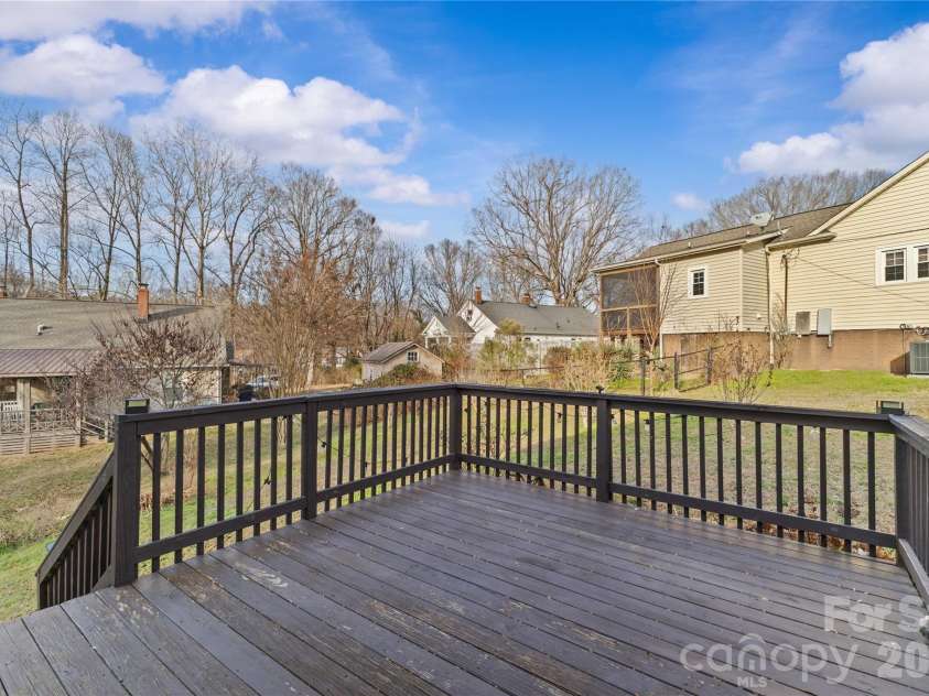 406 Calhoun Street, Fort Mill, SC 29715.  MLS# CAR4338595, YatesRealty ID 6175. 