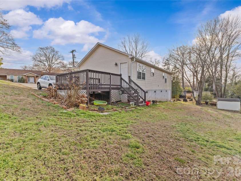 406 Calhoun Street, Fort Mill, SC 29715.  MLS# CAR4338595, YatesRealty ID 6175. 
