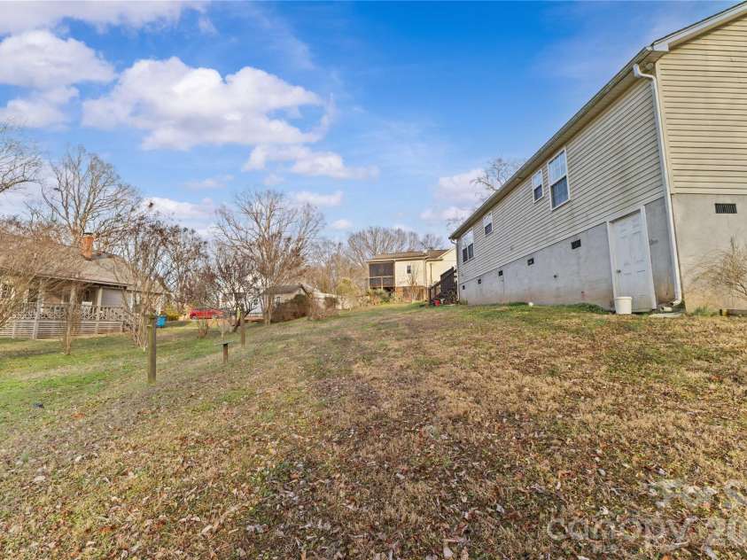 406 Calhoun Street, Fort Mill, SC 29715.  MLS# CAR4338595, YatesRealty ID 6175. 