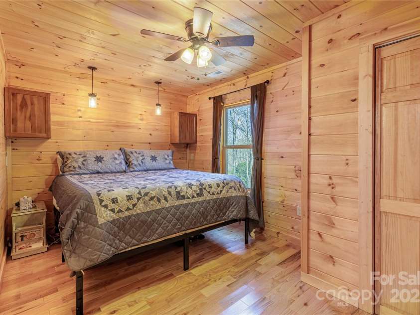 261 Holley Mountain Top Road, Whittier, NC 28789.  MLS# CAR4234273, YatesRealty ID 6176. 