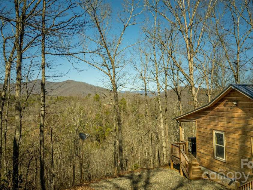 261 Holley Mountain Top Road, Whittier, NC 28789.  MLS# CAR4234273, YatesRealty ID 6176. 