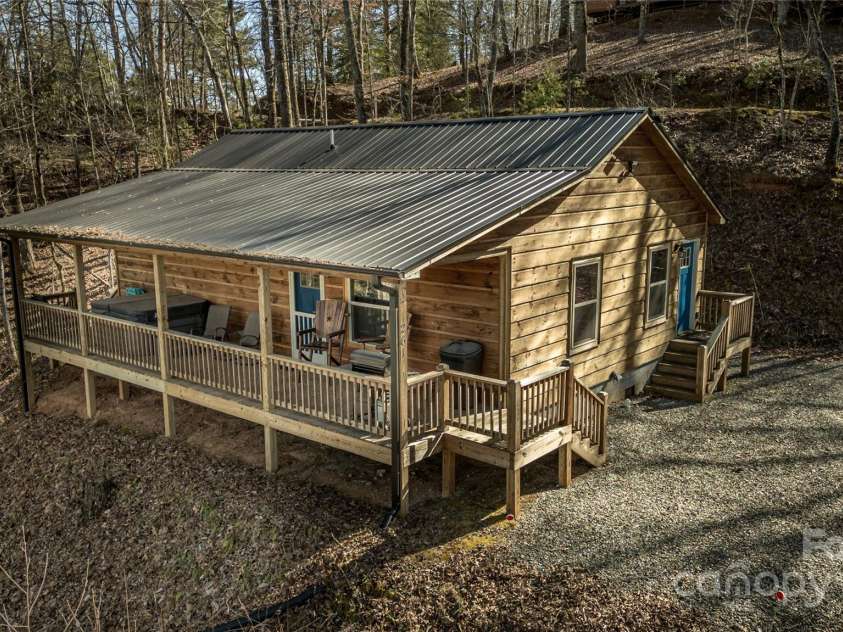 261 Holley Mountain Top Road, Whittier, NC 28789.  MLS# CAR4234273, YatesRealty ID 6176. 