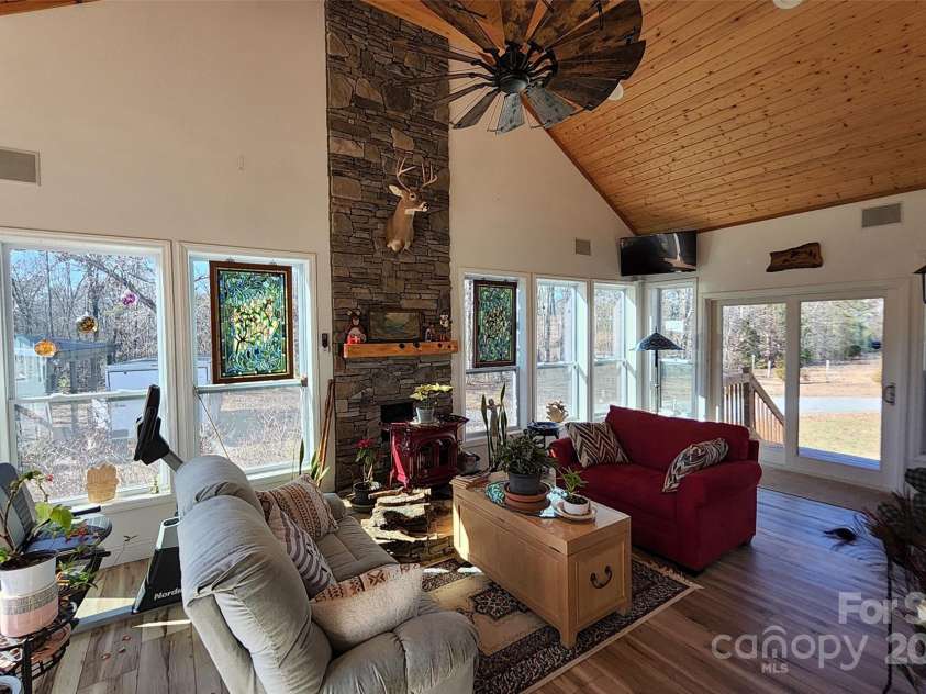 660 Scoggins Road, Rutherfordton, NC 28139.  MLS# CAR4221300, YatesRealty ID 6178. Great Room~~