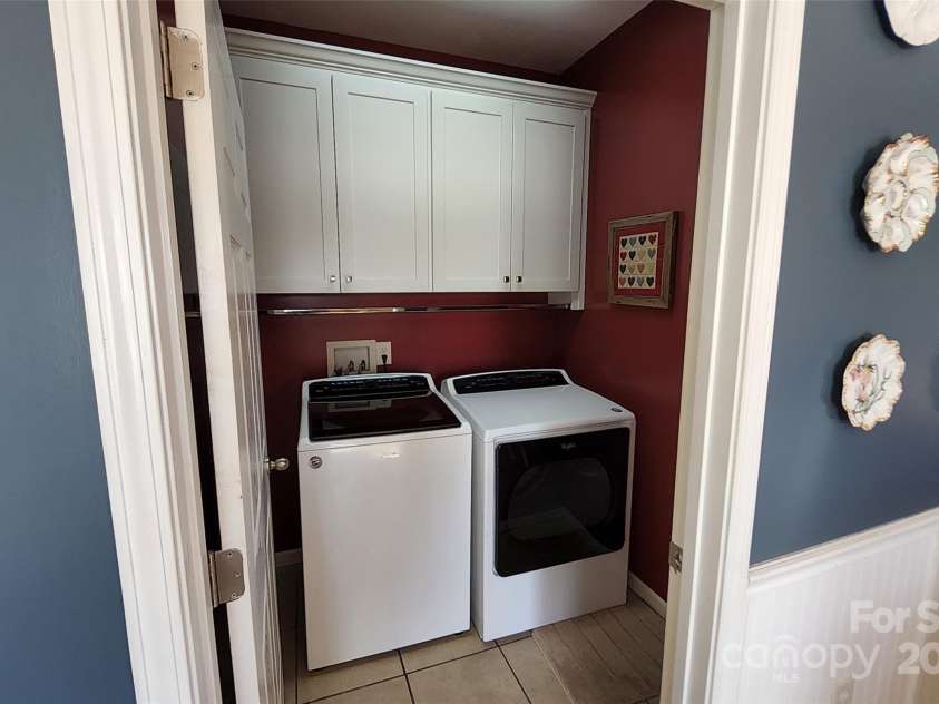 660 Scoggins Road, Rutherfordton, NC 28139.  MLS# CAR4221300, YatesRealty ID 6178. Laundry Room~~