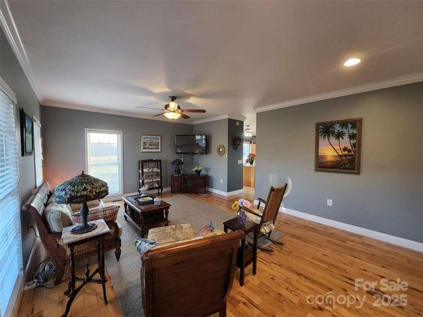 660 Scoggins Road, Rutherfordton, NC 28139.  MLS# CAR4221300, YatesRealty ID 6178. Living Room~~