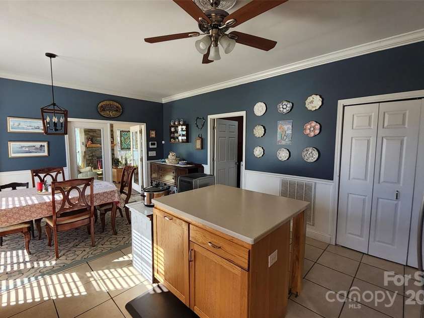 660 Scoggins Road, Rutherfordton, NC 28139.  MLS# CAR4221300, YatesRealty ID 6178. Open Kitchen~~
