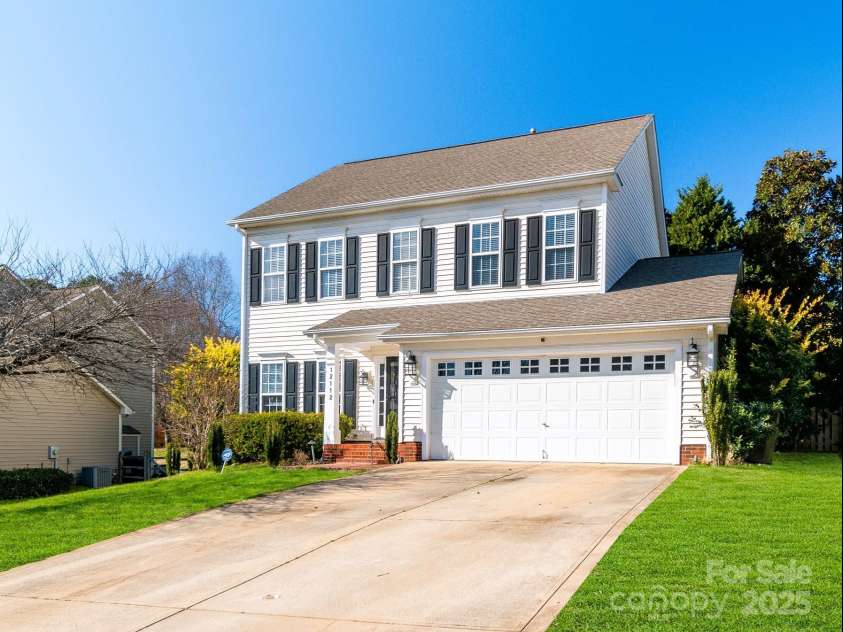 12112 Autumn Winds Lane, Pineville, NC 28134.  MLS# CAR4225432, YatesRealty ID 6179. 