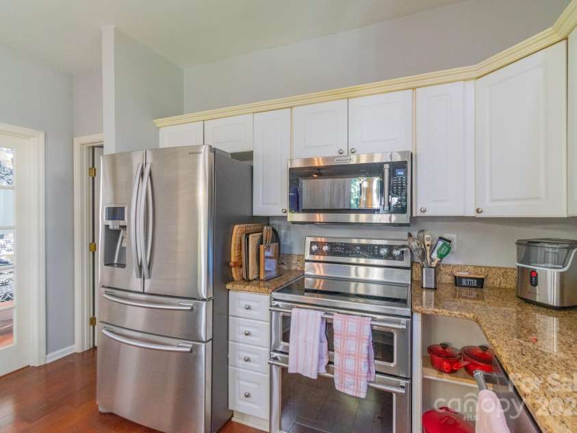 12112 Autumn Winds Lane, Pineville, NC 28134.  MLS# CAR4225432, YatesRealty ID 6179. 