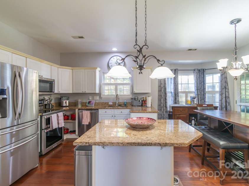 12112 Autumn Winds Lane, Pineville, NC 28134.  MLS# CAR4225432, YatesRealty ID 6179. 