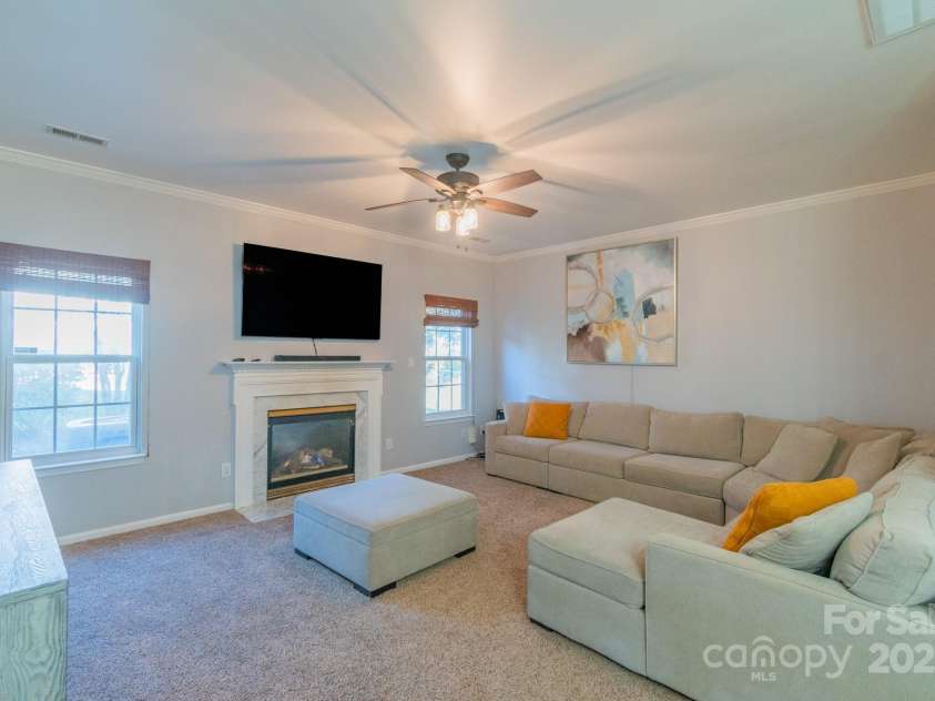 12112 Autumn Winds Lane, Pineville, NC 28134.  MLS# CAR4225432, YatesRealty ID 6179. 