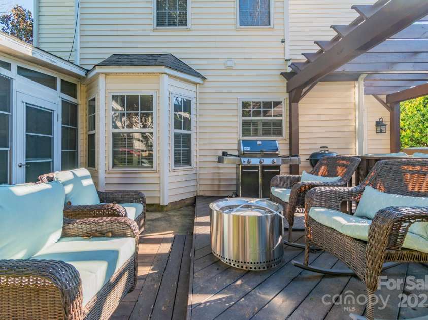 12112 Autumn Winds Lane, Pineville, NC 28134.  MLS# CAR4225432, YatesRealty ID 6179. 