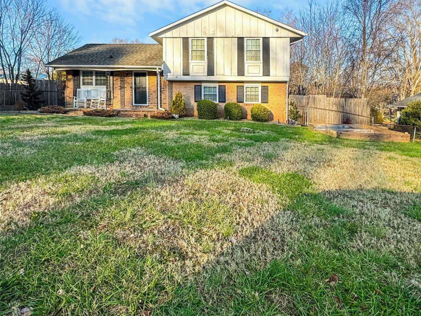 206 King Henry Lane, Gastonia, NC 28056.  MLS# CAR4213014, YatesRealty ID 618. 