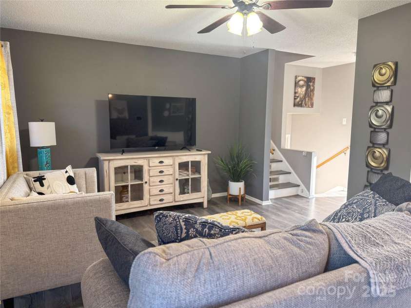 206 King Henry Lane, Gastonia, NC 28056.  MLS# CAR4213014, YatesRealty ID 618. 