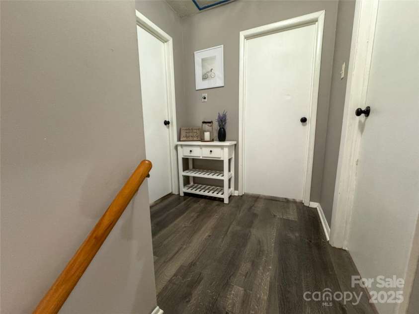206 King Henry Lane, Gastonia, NC 28056.  MLS# CAR4213014, YatesRealty ID 618. 