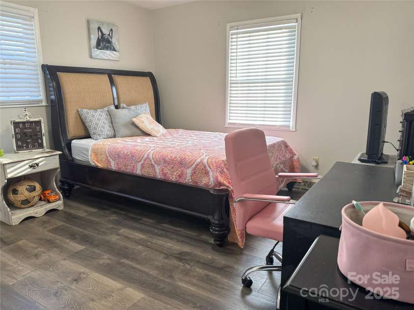 206 King Henry Lane, Gastonia, NC 28056.  MLS# CAR4213014, YatesRealty ID 618. 