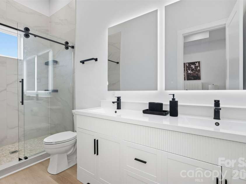41 Richland Street, Waynesville, NC 28786.  MLS# CAR4330949, YatesRealty ID 618. Full Bath