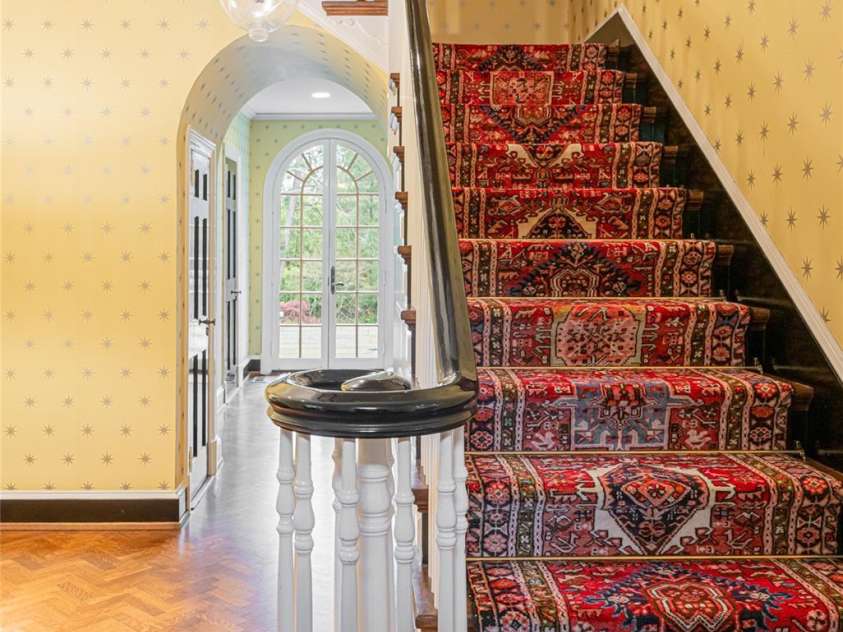 31 Busbee Road, Asheville, NC 28803.  MLS# CAR4240113, YatesRealty ID 6180. 