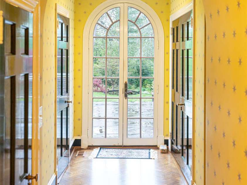 31 Busbee Road, Asheville, NC 28803.  MLS# CAR4240113, YatesRealty ID 6180. 