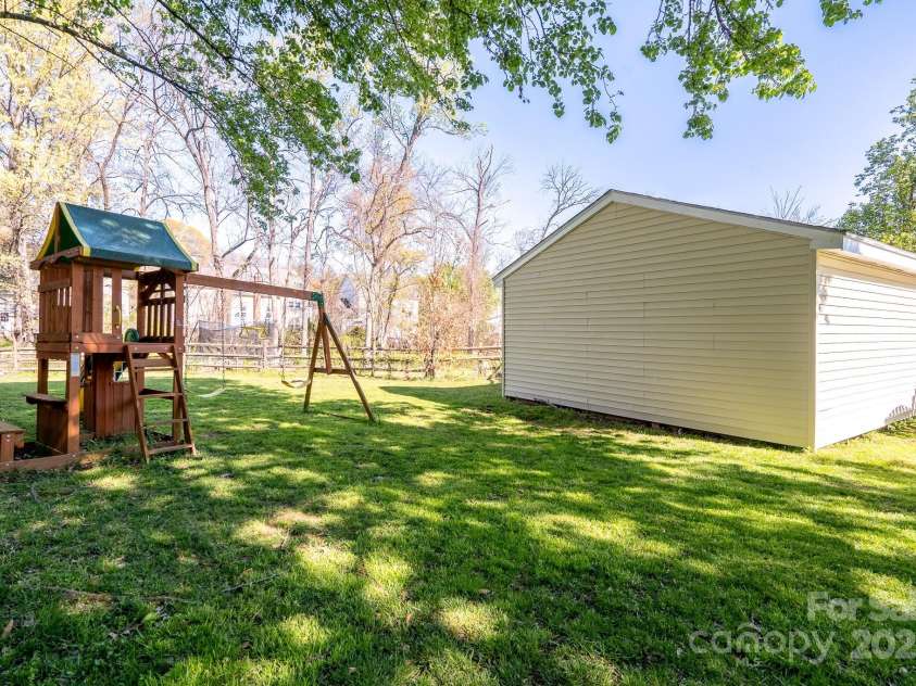 6111 Tesh Court, Charlotte, NC 28269.  MLS# CAR4239195, YatesRealty ID 6183. 