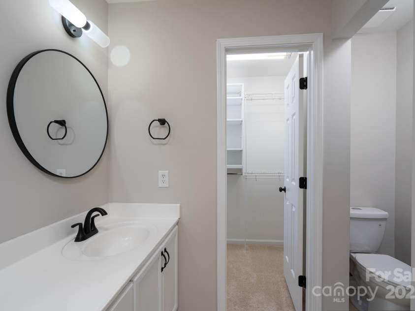 6111 Tesh Court, Charlotte, NC 28269.  MLS# CAR4239195, YatesRealty ID 6183. Owner's Suite Bath