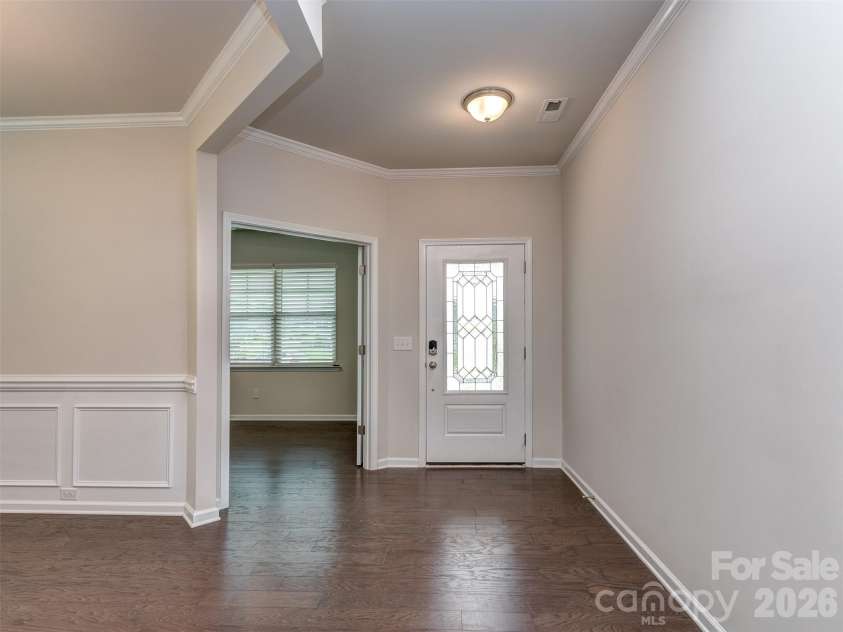 2118 Killian Creek Drive, Denver, NC 28037.  MLS# CAR4358493, YatesRealty ID 6184. Entry / Office 