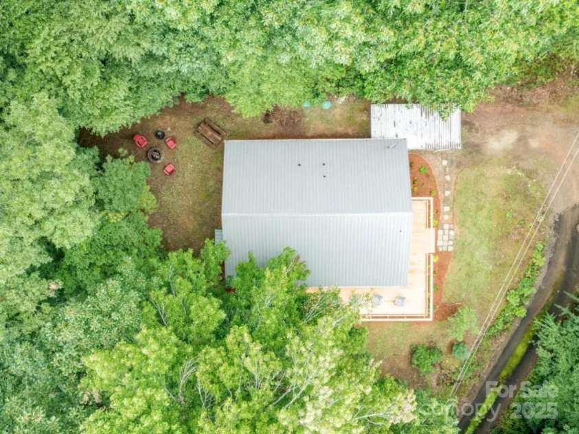275 Barrett Road, Balsam, NC 28707.  MLS# CAR4224244, YatesRealty ID 6184. 