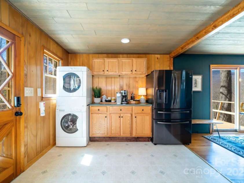 275 Barrett Road, Balsam, NC 28707.  MLS# CAR4224244, YatesRealty ID 6184. 